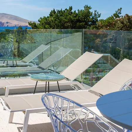 Apartment Shimmer & Shine *