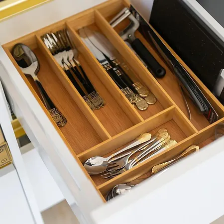 Shimmer & Shine Apartment *