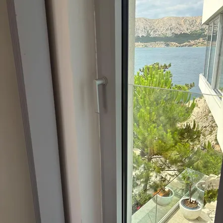 Shimmer & Shine Apartment *