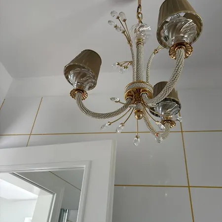 Apartment Shimmer & Shine