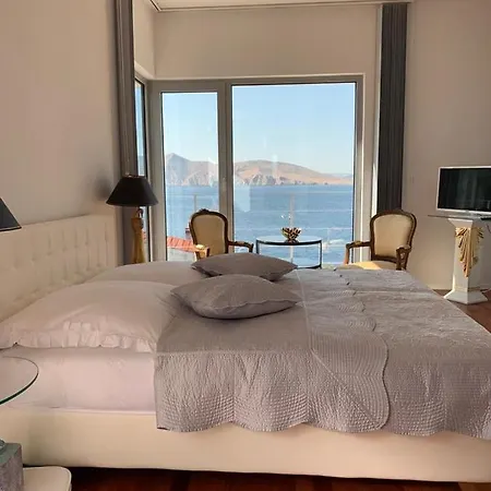 Shimmer & Shine Apartment *