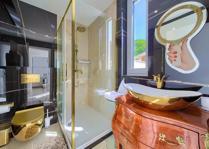 Shimmer & Shine * Baska (Krk)