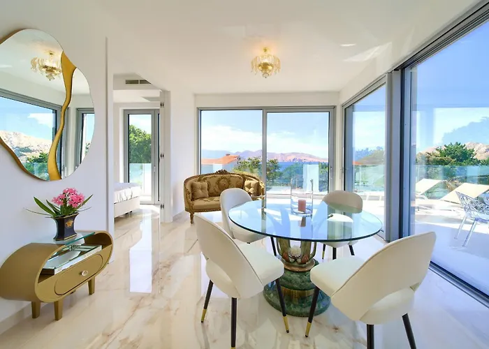 Apartment Shimmer & Shine *