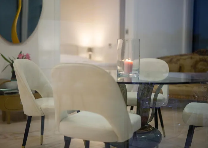 Shimmer & Shine Apartment