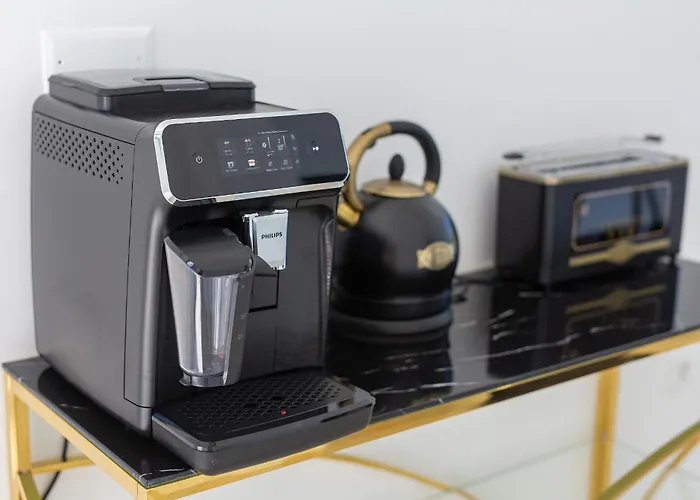 Shimmer & Shine Apartment *