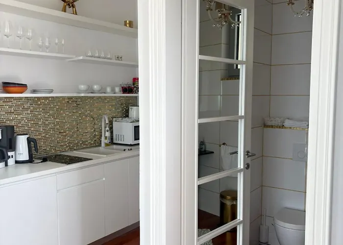 Apartment Shimmer & Shine *