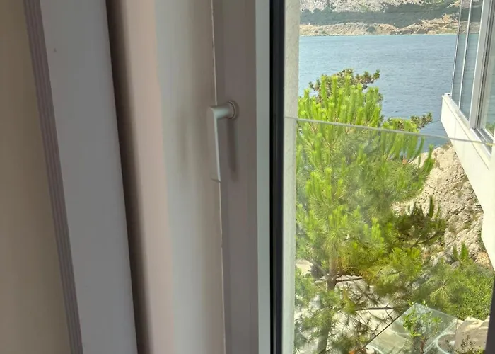 Shimmer & Shine Apartmán *